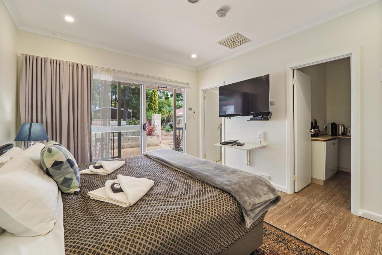 Forest Lodge Resort Pemberton Bagian luar foto